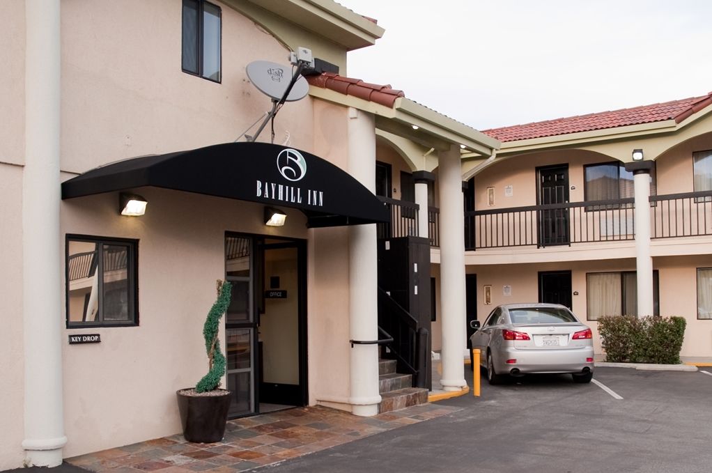 Motel Bayhill 2*